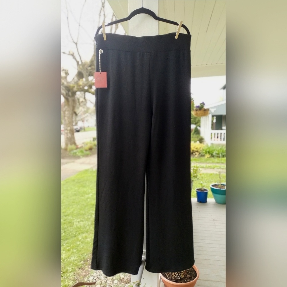 Mossimo Wide Leg Black Yoga Pant
